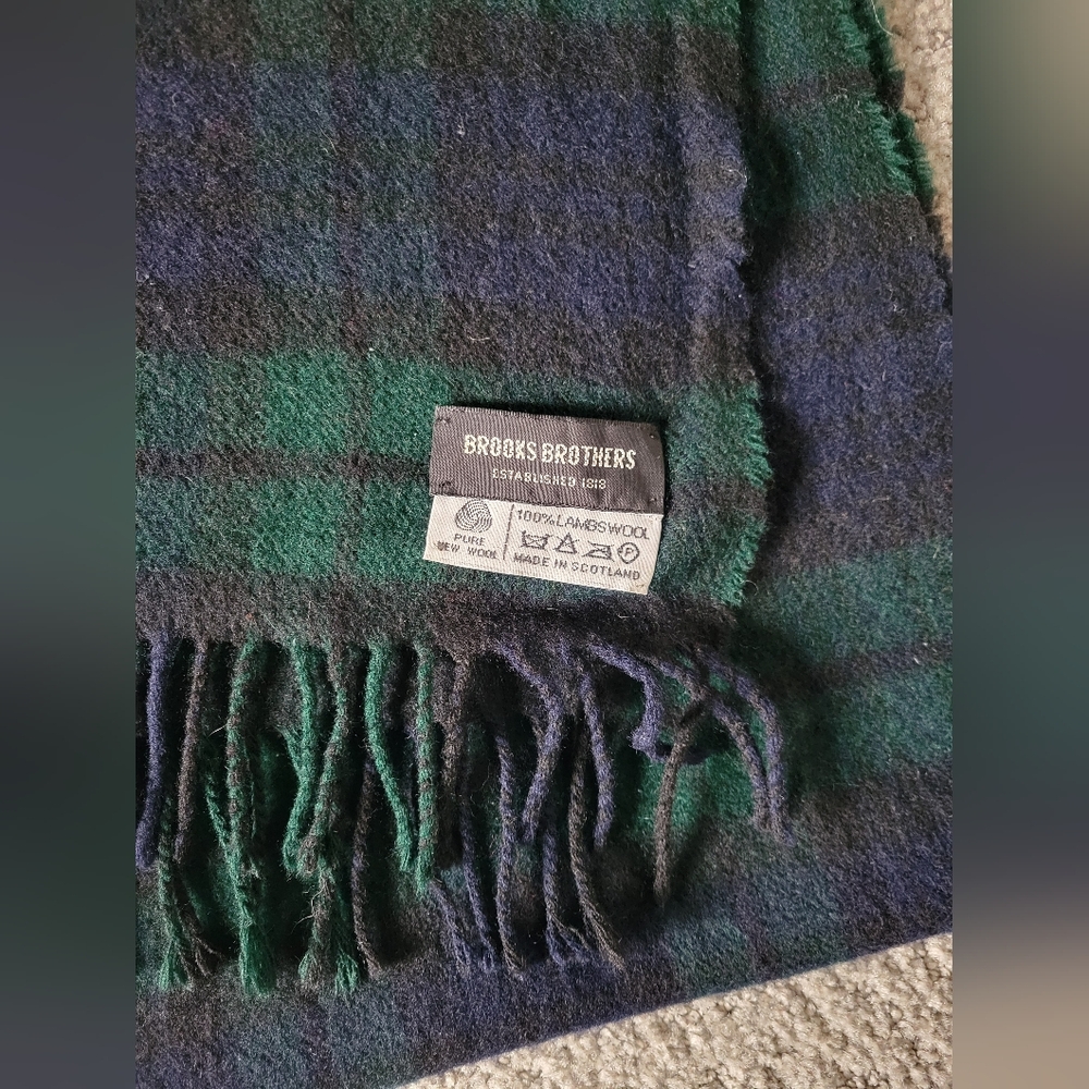 Brooks Brothers Lambswool Tartan Scarf - Picture 2 of 8
